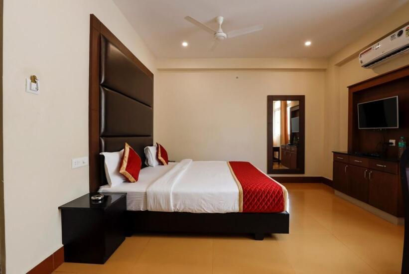 Nāgercoil Hotel Pioneer Paradise מראה חיצוני תמונה