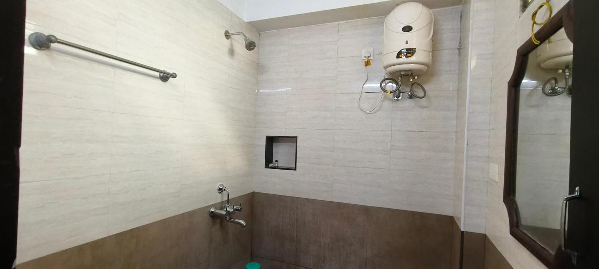 Nāgercoil Hotel Pioneer Paradise מראה חיצוני תמונה