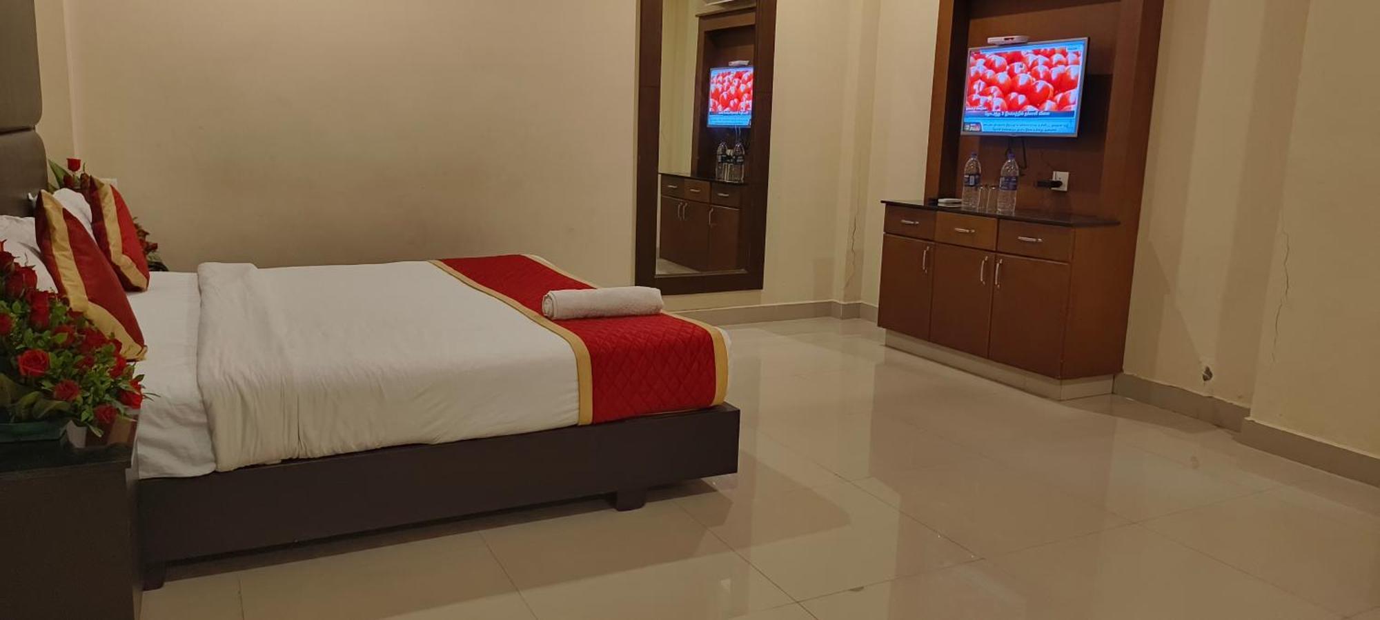 Nāgercoil Hotel Pioneer Paradise מראה חיצוני תמונה